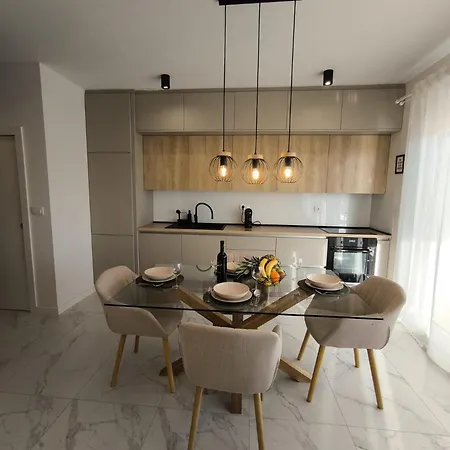 Lavel Apartment *