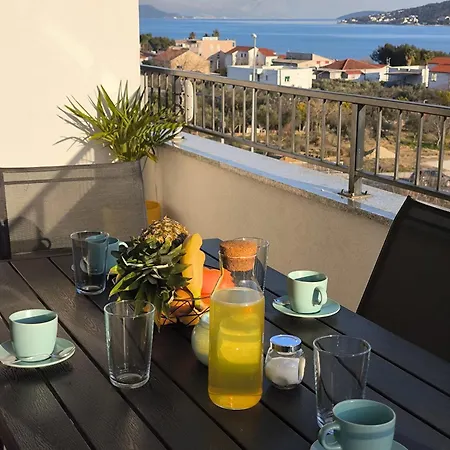 Apartment Lavel