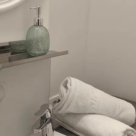 Lavel * トロギール