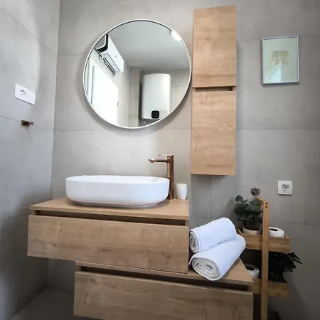 アパート Lavel *