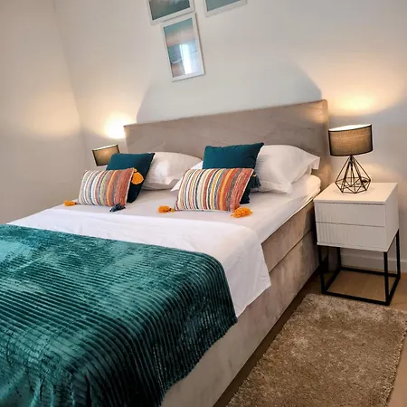 Lavel * トロギール