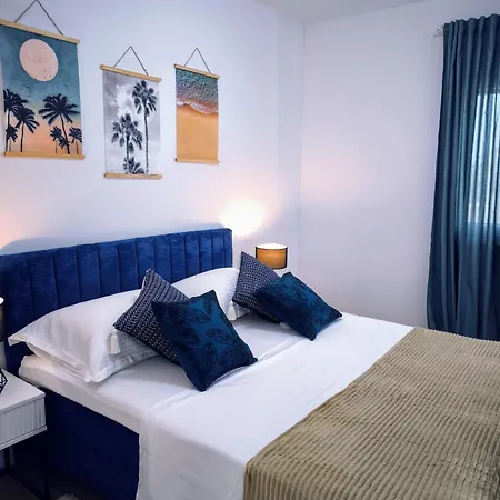 Lavel アパート トロギール